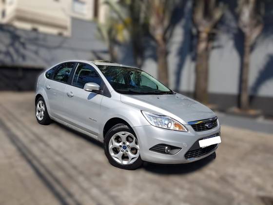 FORD FOCUS 2.0 TITANIUM HATCH 16V FLEX 4P AUTOMÁTICO